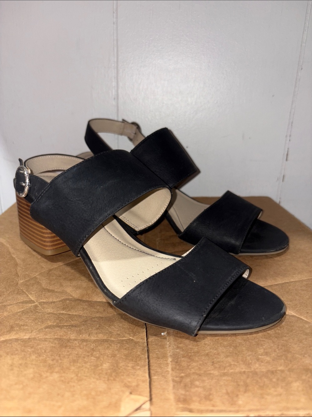 Life stride Black Low Block Heel Sandals size 10W